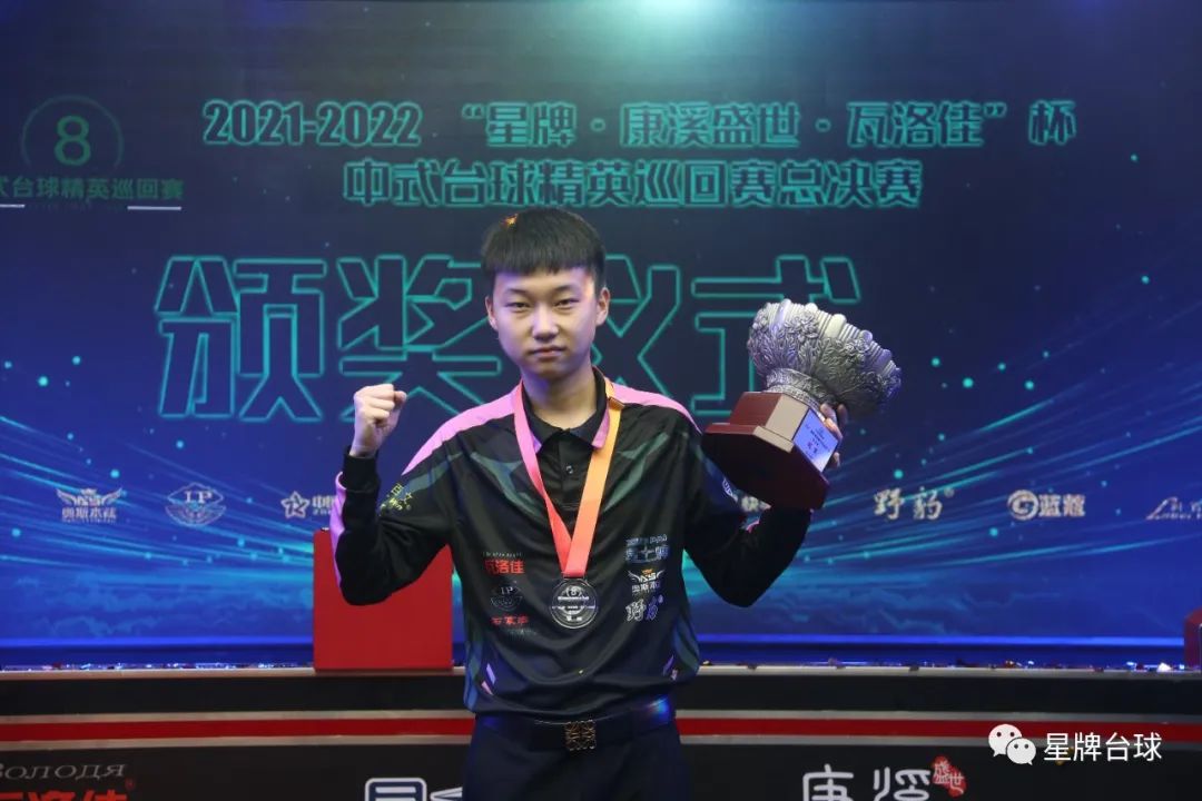 科尔坦言自己的确不擅长培养年轻球员 承认若无库里他可能早已下课