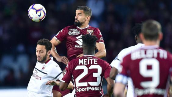 夺得亚军唐钱婷这次比赛挺不容易面临了伤