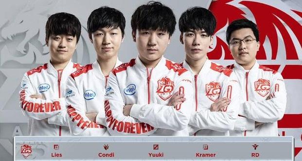 字母哥收获詹姆斯亲笔签名球衣：或许这将是我们最后一次交锋