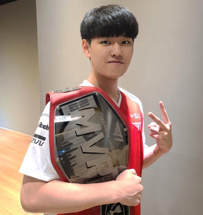 明确角色定 明确角色定